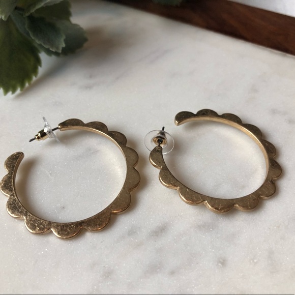 The Paisley - Scalloped Vintage Gold Hoops - Picture 4 of 5